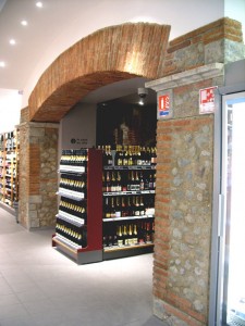 Monoprix Perpignan réalisation entrée cave à vins 2